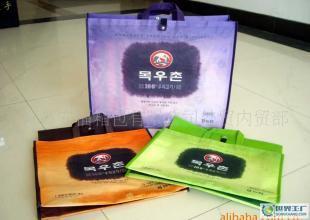 無紡布編織布禮品袋 環(huán)保時尚的禮品包裝選擇